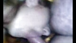 Fat ebony mature extrait video porno amateur aux seins flasques a une baise incroyable avec son mec maigre