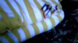 Se coucher et se réveiller devant la vidéo x amateur français caméra est l'œuvre de la mignonne japonaise Natsume Sano. De temps en temps, elle a hâte de montrer ses seins dans un soutien-gorge!